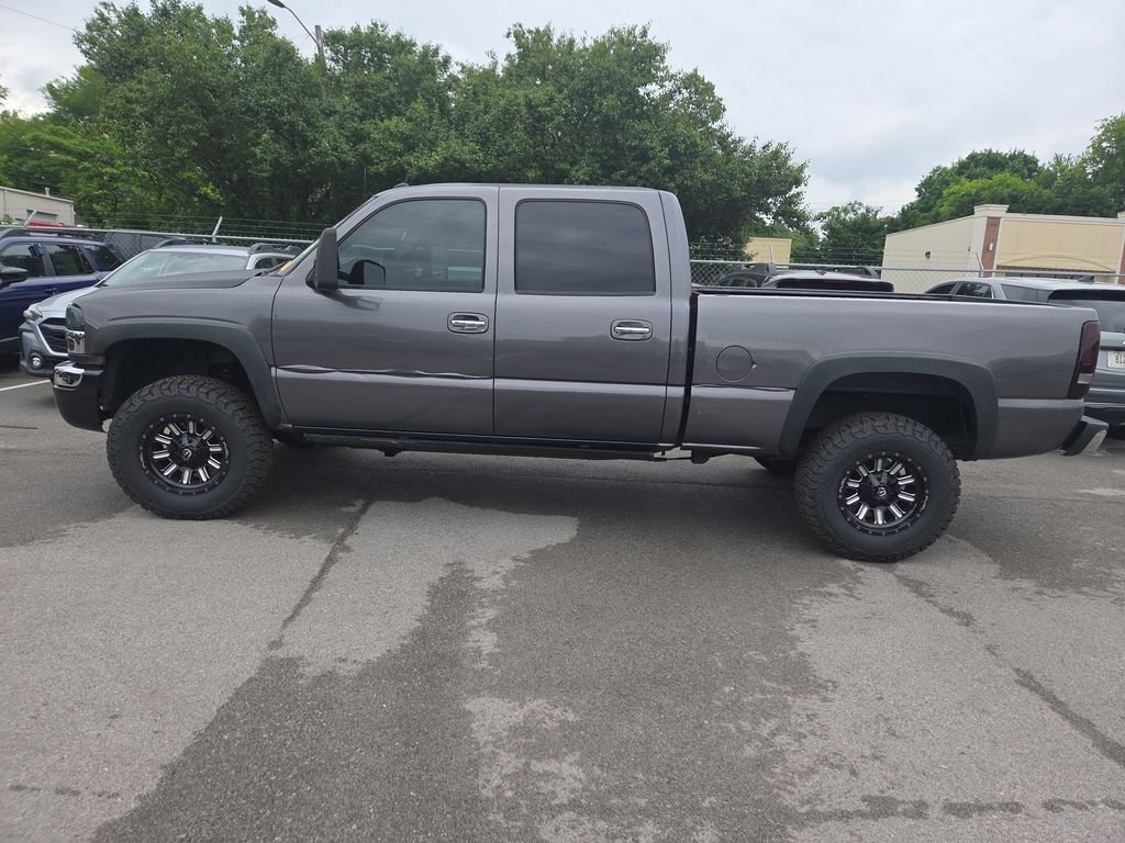 Used 2005 GMC Sierra 2500 SLT w/ Heavy-Duty Power Package AWD/4WD image 6
