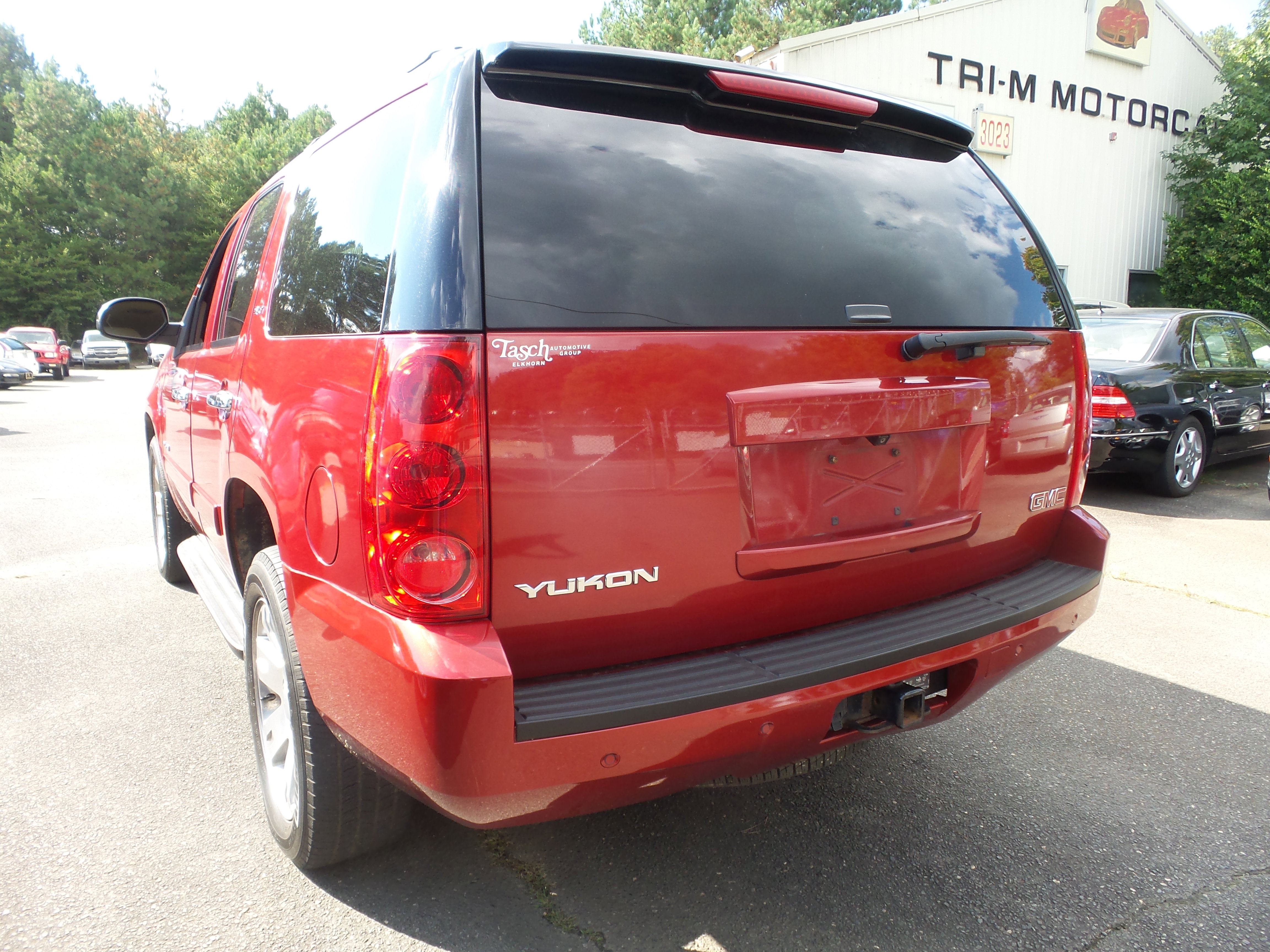 Used 2013 GMC Yukon SLT w/ SLT Chrome Package image 15