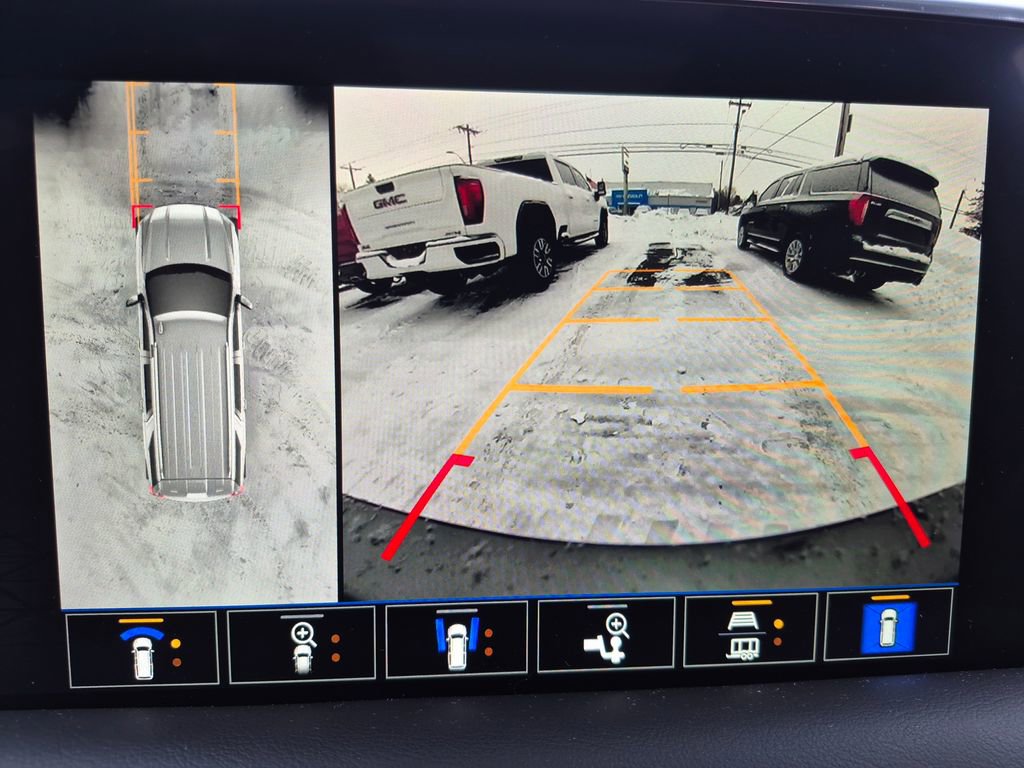 Used 2024 GMC Yukon XL AT4 image 28