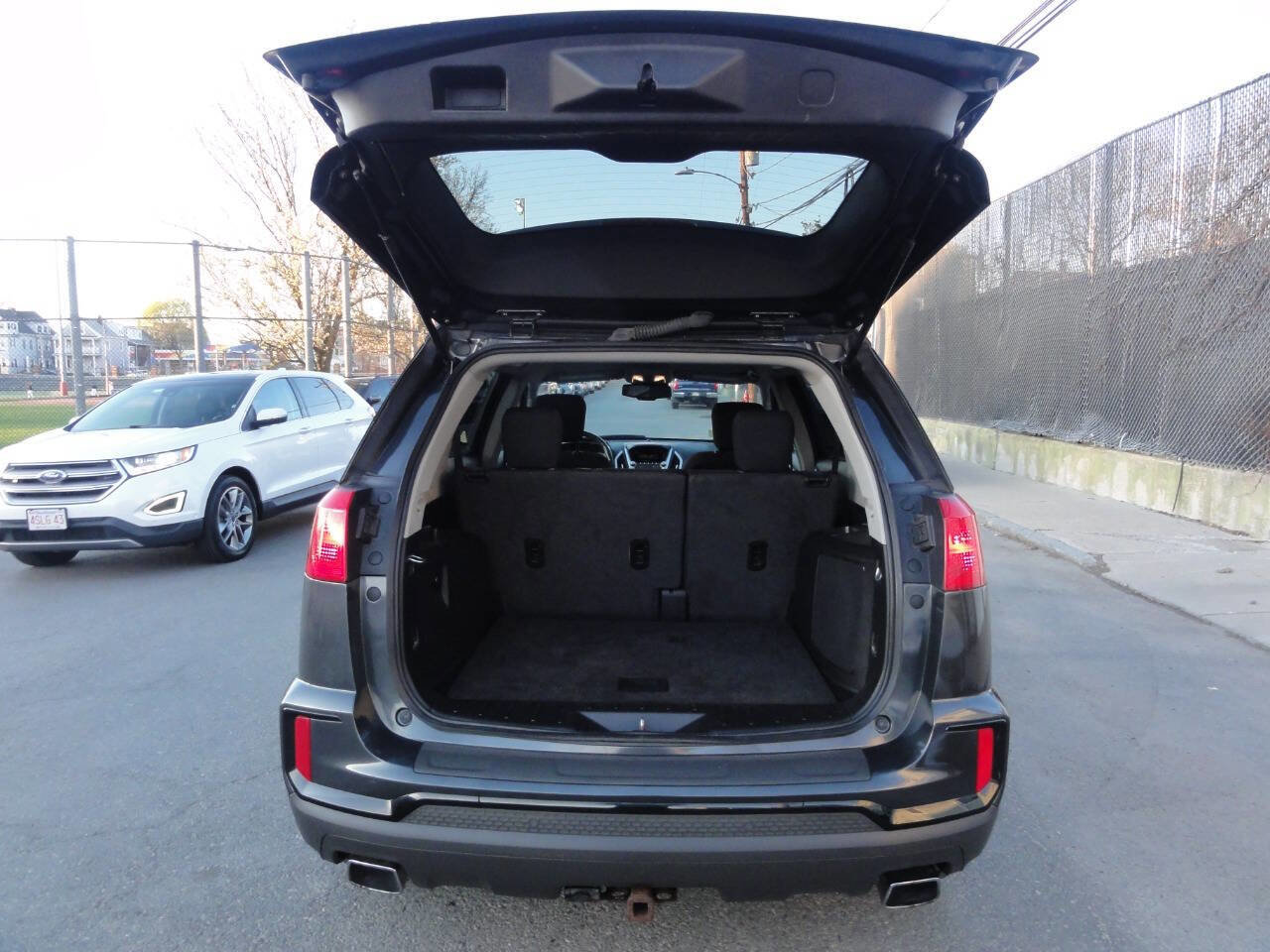 Used 2017 GMC Terrain SLE w/ Nightfall Package AWD/4WD image 16