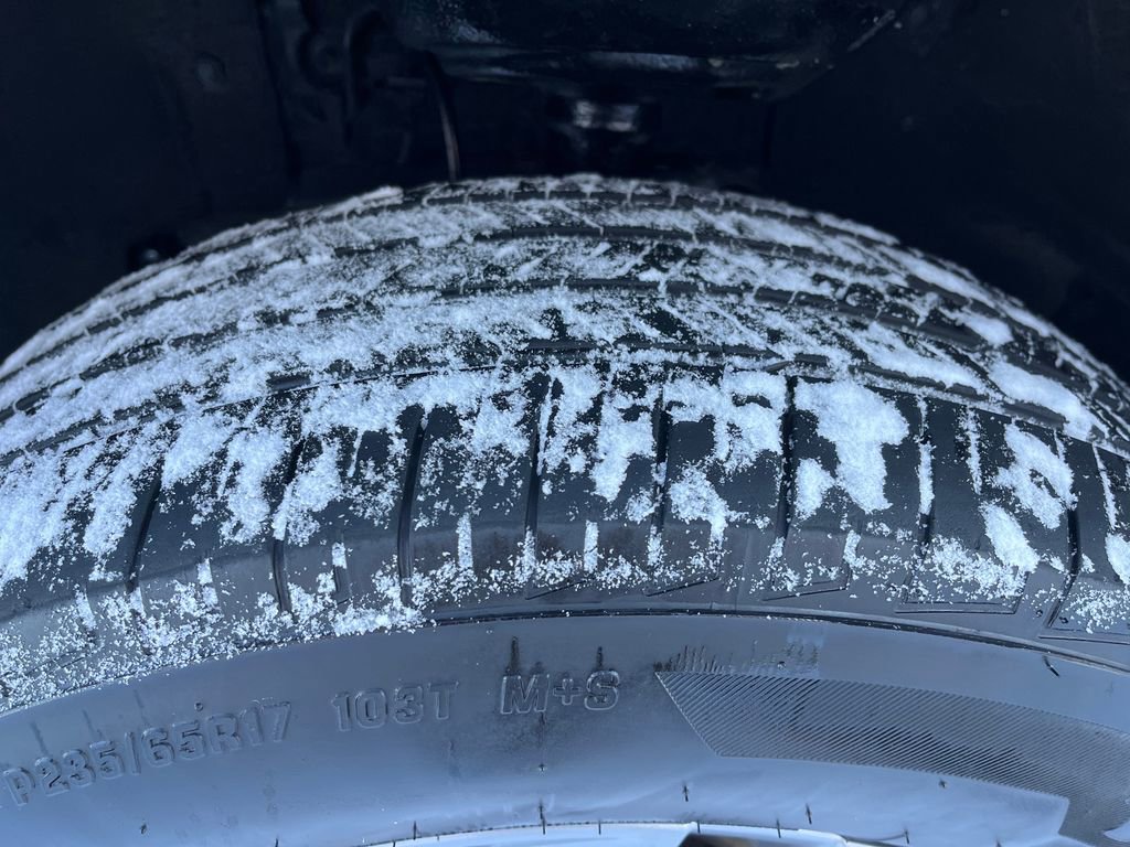 Used 2023 Toyota Sienna XLE image 28