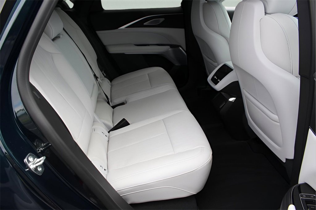 New 2026 Cadillac Lyriq Premium Luxury image 16