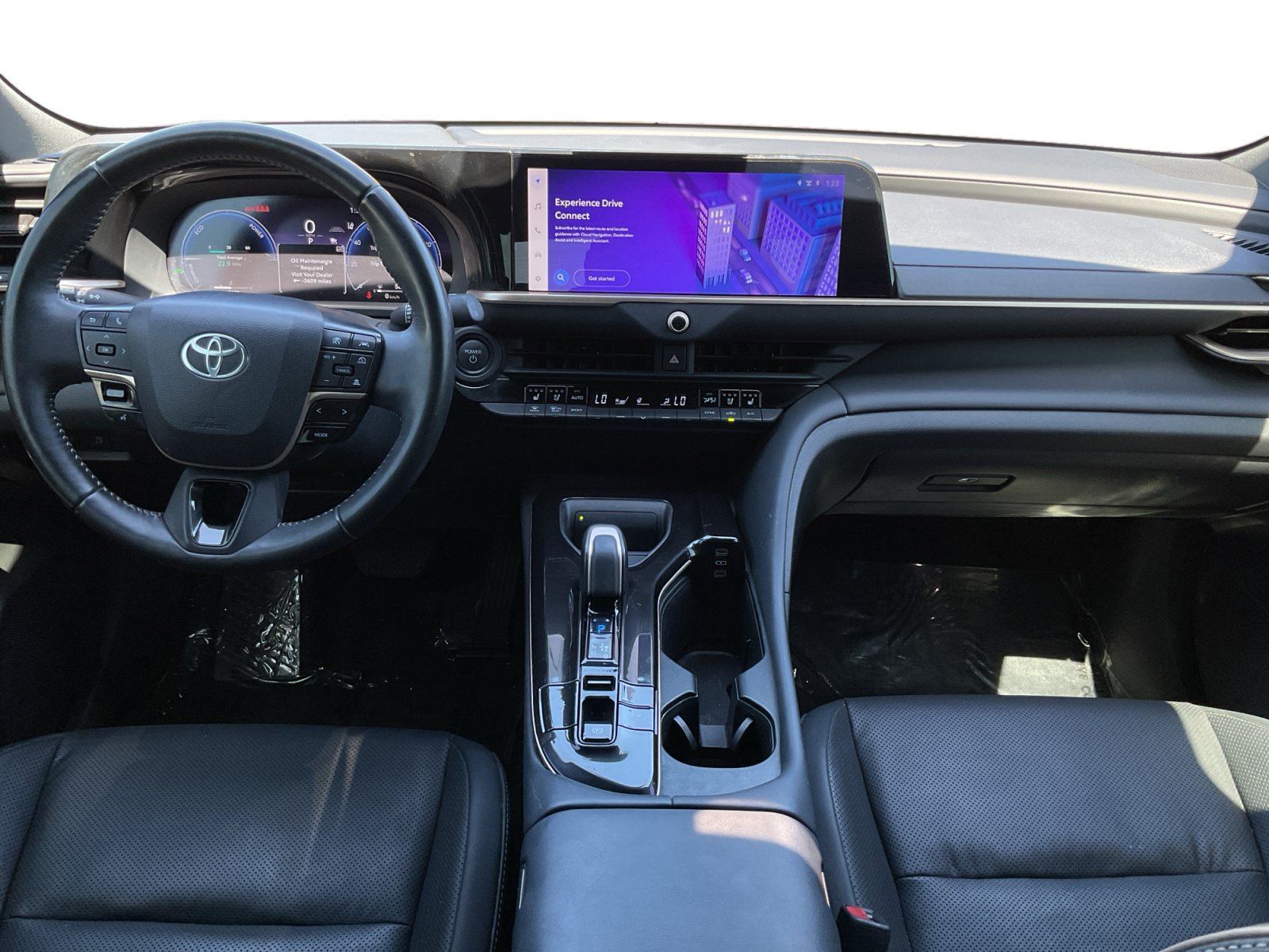Used 2025 Toyota Crown w/ Carpet Mat Package (TMS) AWD/4WD image 8