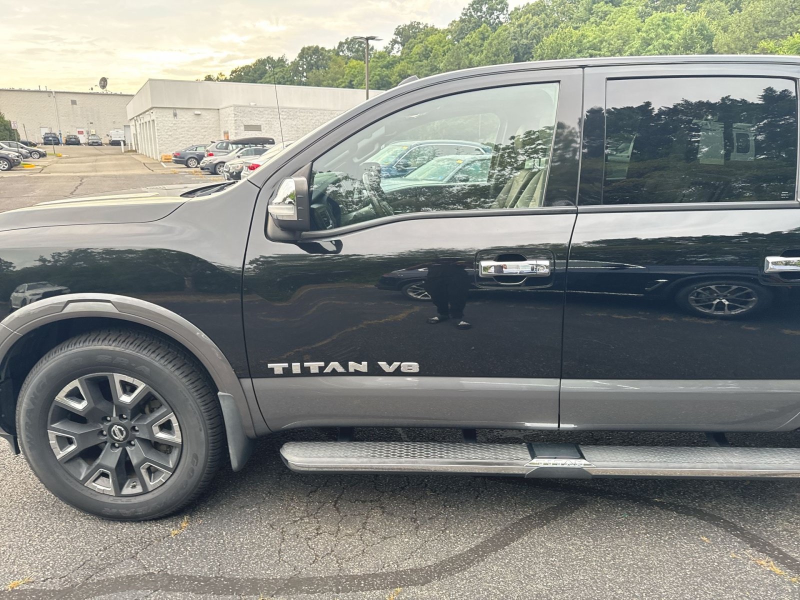 Used 2020 Nissan Titan Platinum Reserve w/ Moonroof Package RWD image 8