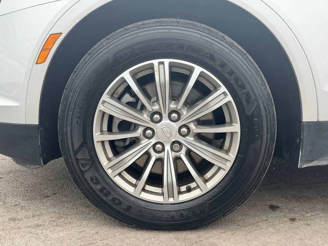 Used 2017 Cadillac XT5 Luxury w/ Driver Awareness Package AWD/4WD image 26