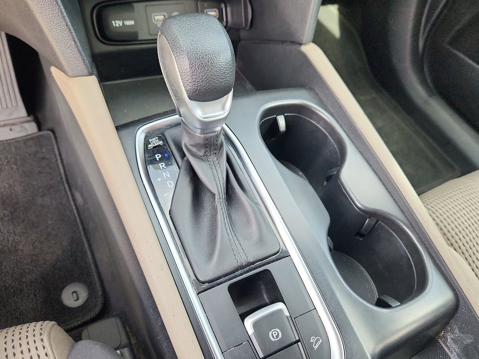 Used 2019 Hyundai Santa Fe SE image 22