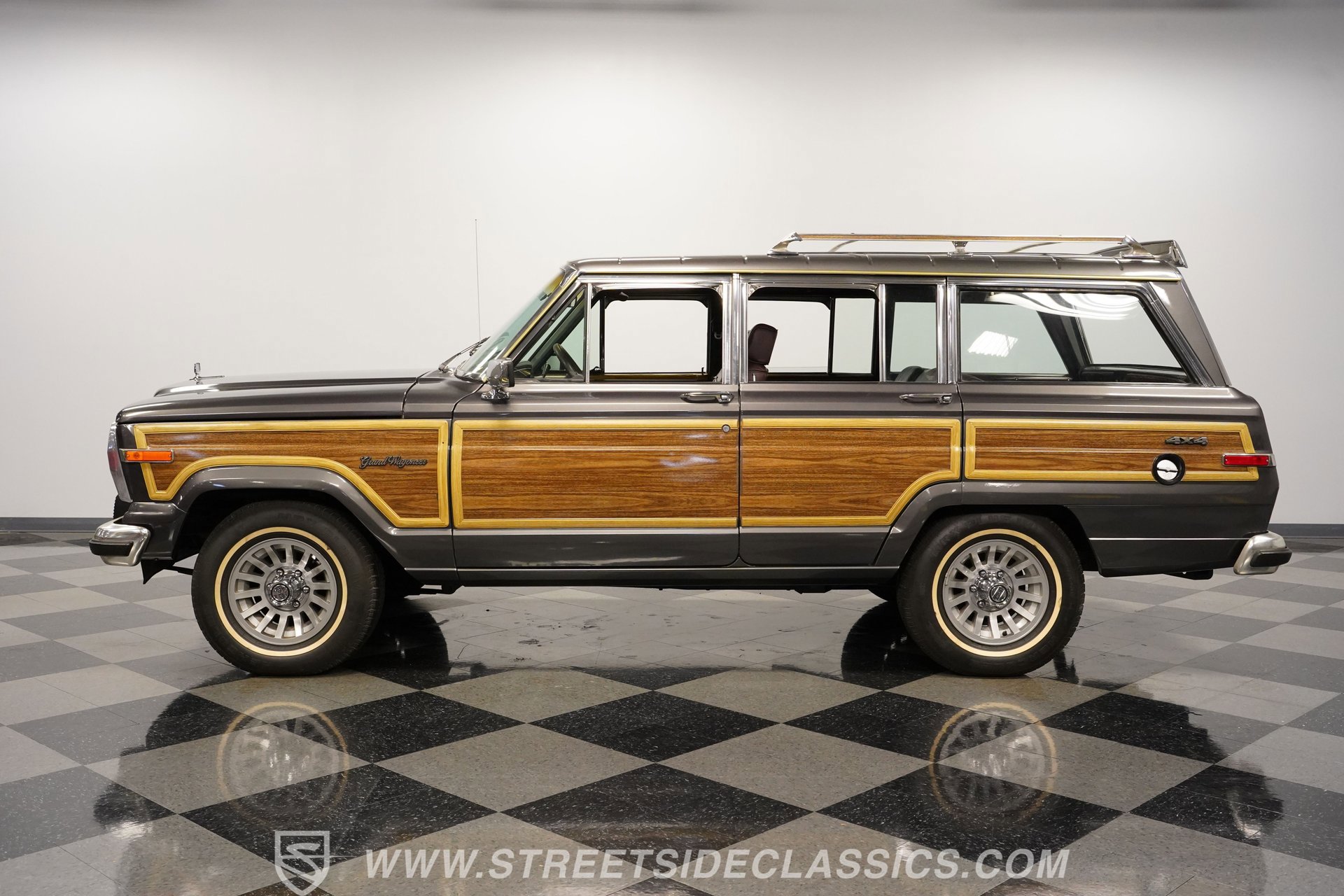 Used 1988 Jeep Grand Wagoneer image 7