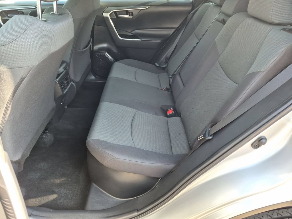 Used 2023 Toyota RAV4 XLE AWD/4WD image 28