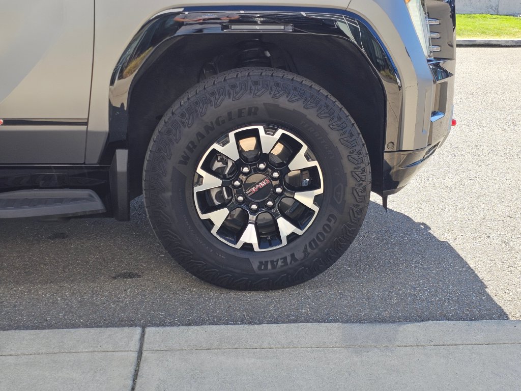 Used 2026 GMC Sierra EV AT4 AWD/4WD image 10