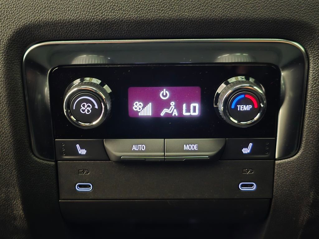 New 2025 Chevrolet Suburban Z71 w/ Z71 Off-Road Package image 31