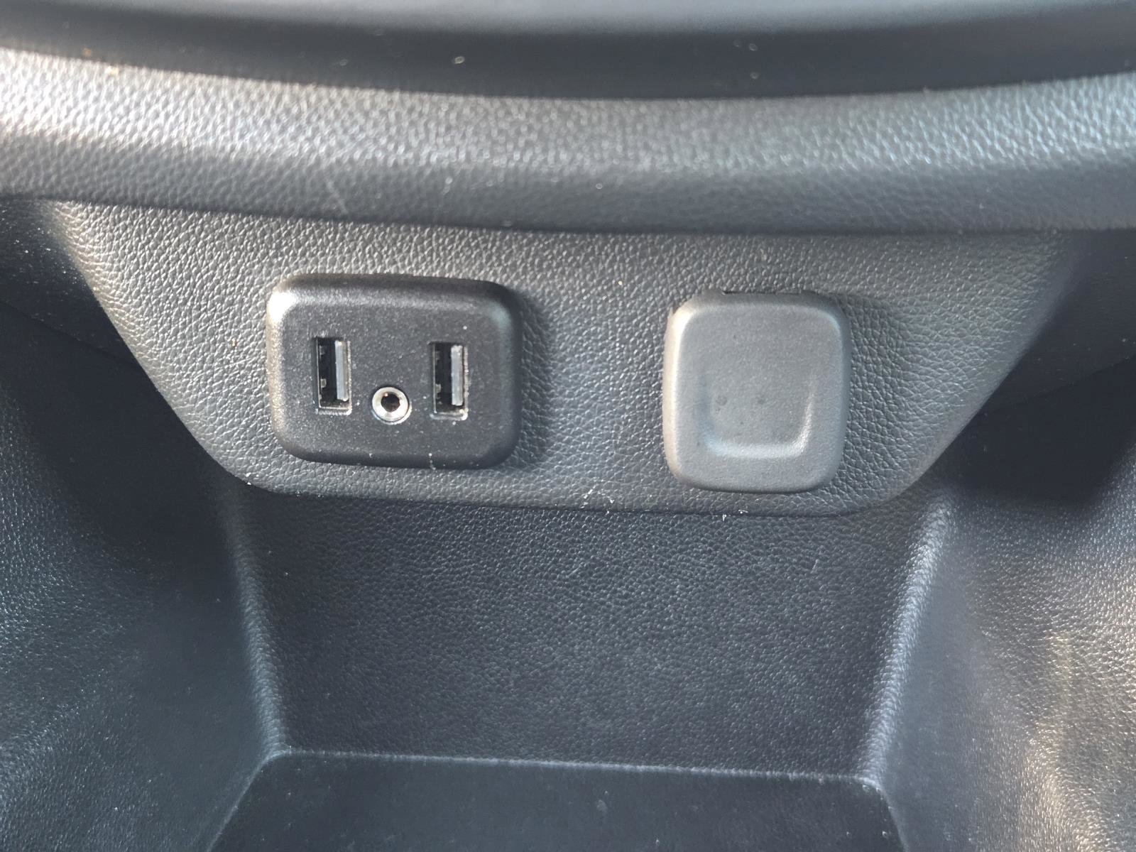 Used 2023 Chevrolet Traverse LS image 11