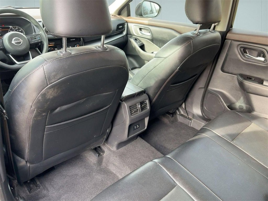 Used 2022 Nissan Rogue SV image 25