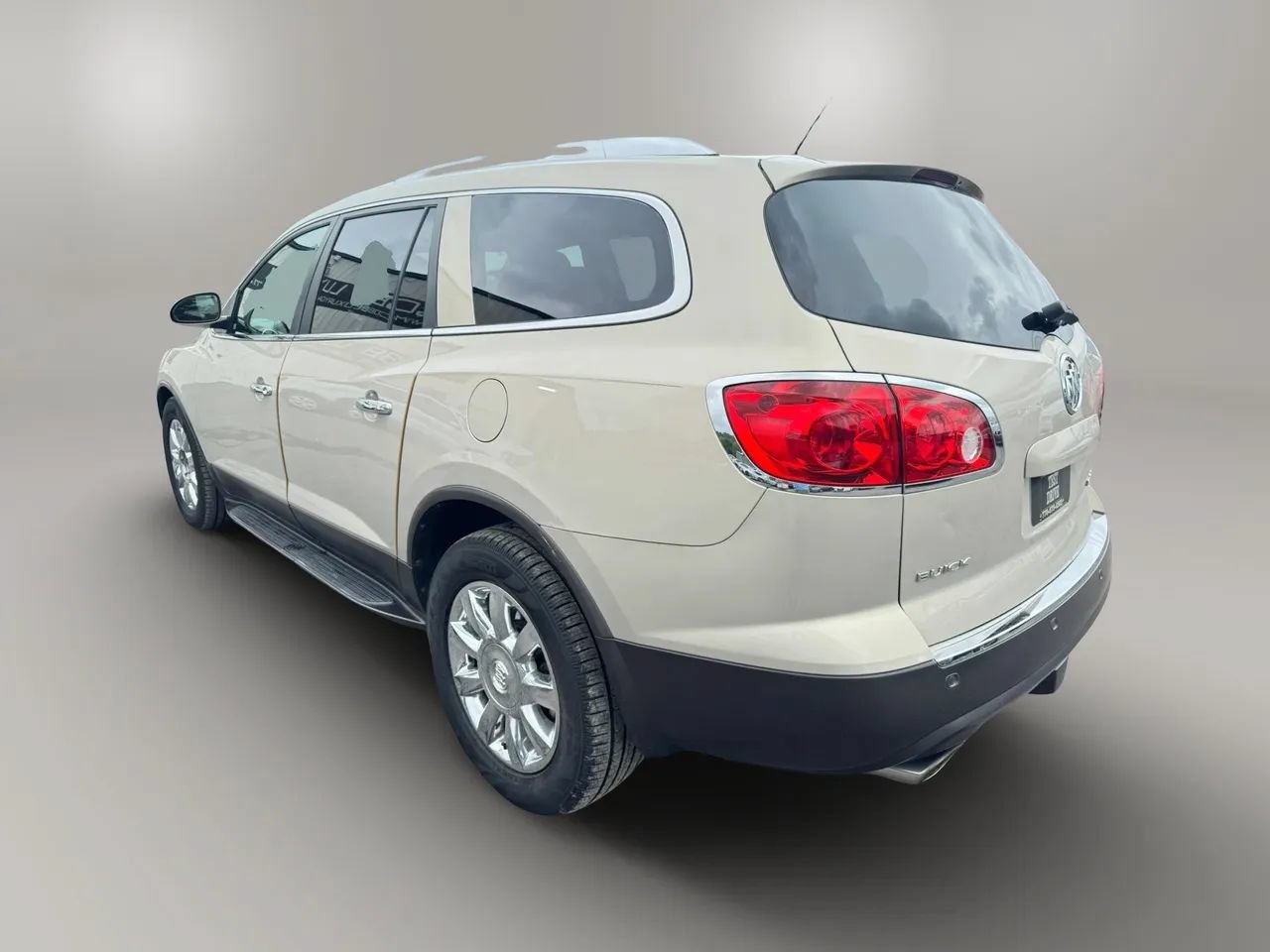 Used 2012 Buick Enclave Premium FWD image 8