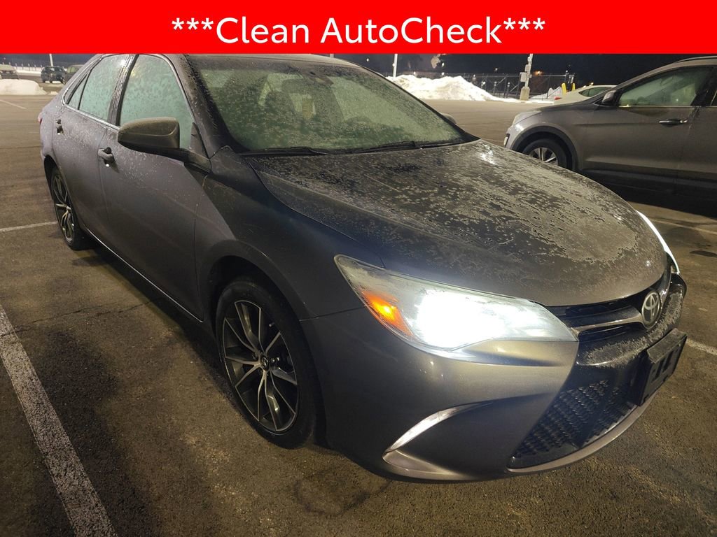 Used 2016 Toyota Camry XSE image 3