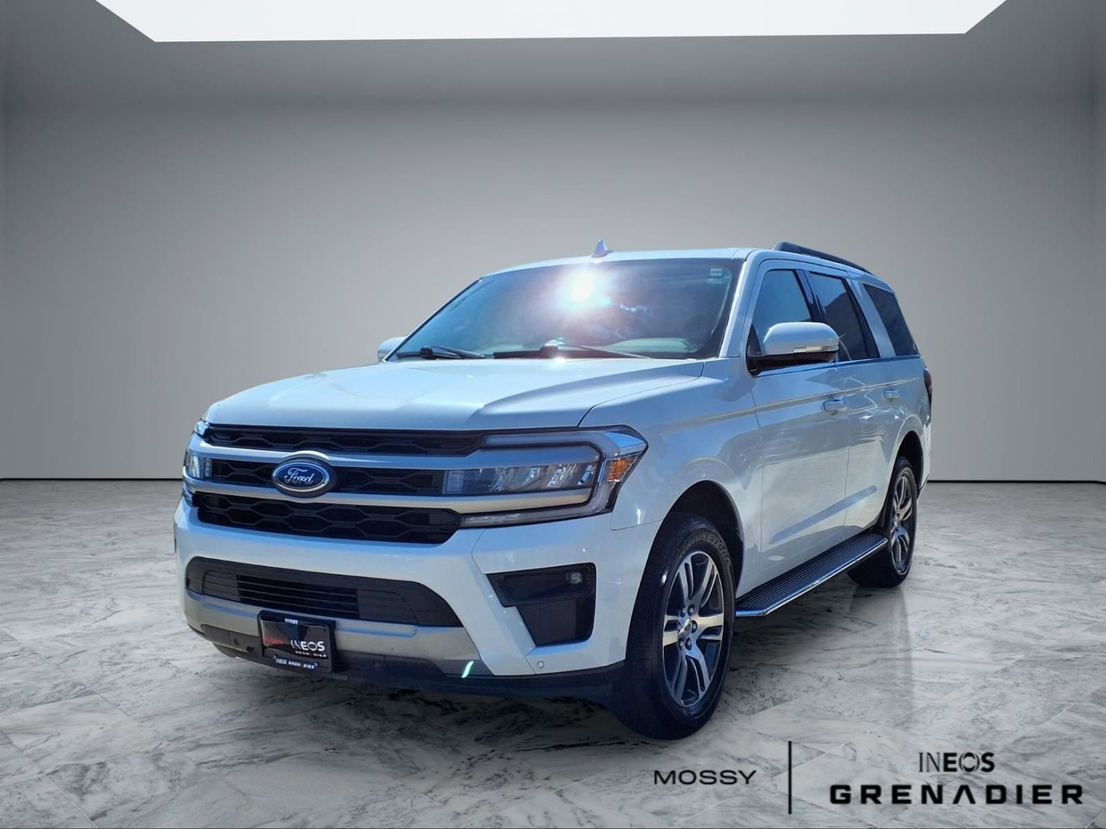 Used 2022 Ford Expedition XLT image 4