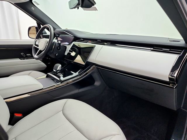 Certified 2024 Land Rover Range Rover Sport SE image 17