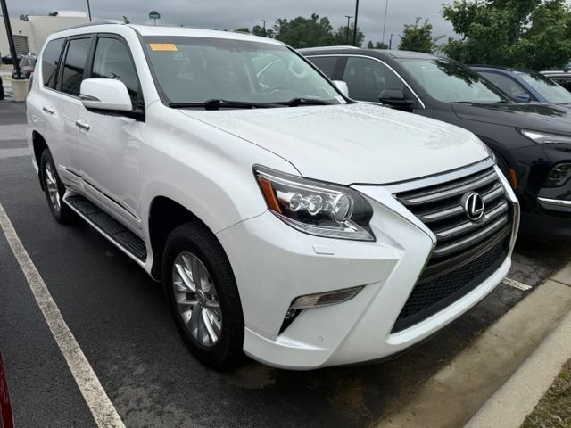 Used 2018 Lexus GX 460 Premium w/ Premium Package AWD/4WD image 3