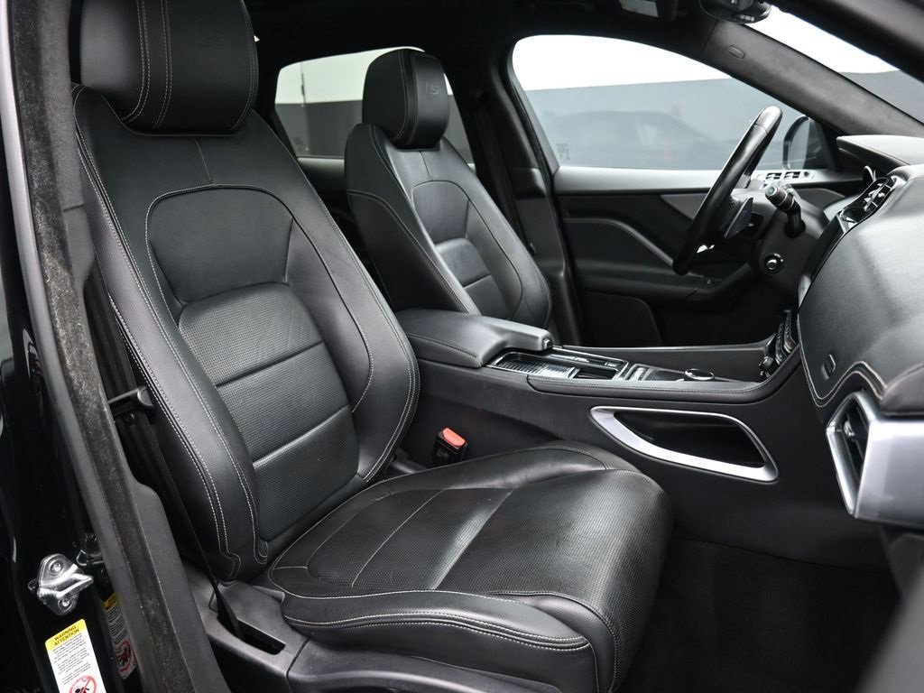 Used 2020 Jaguar F-PACE S image 26