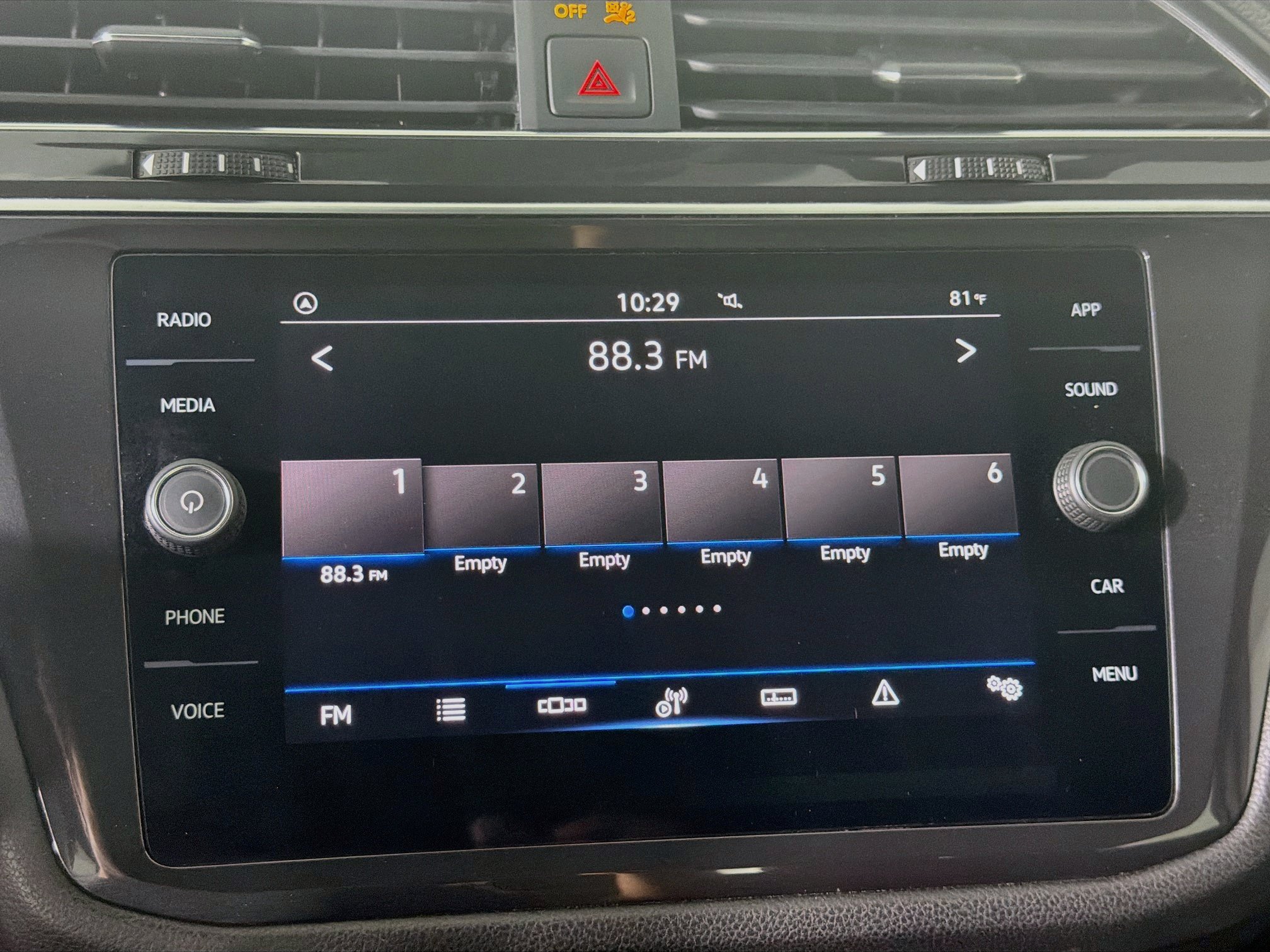 Used 2023 Volkswagen Tiguan SE R-Line FWD image 19