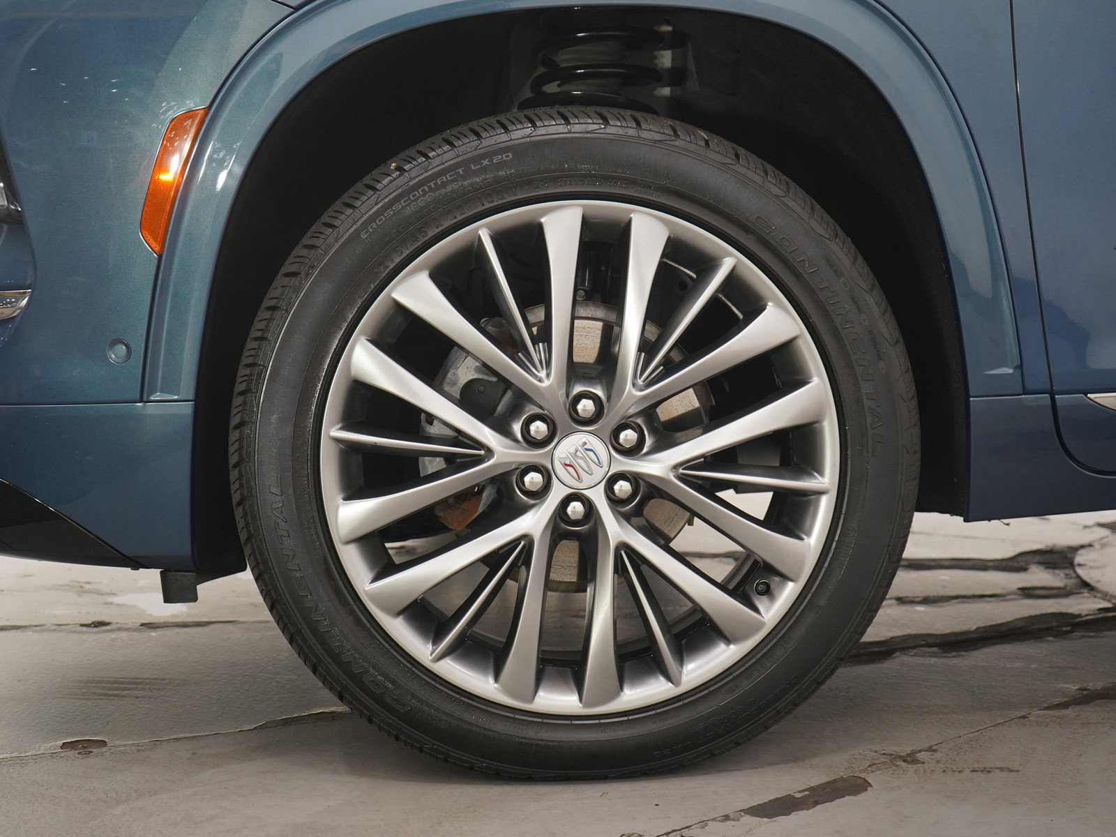 Used 2025 Buick Enclave Avenir image 33