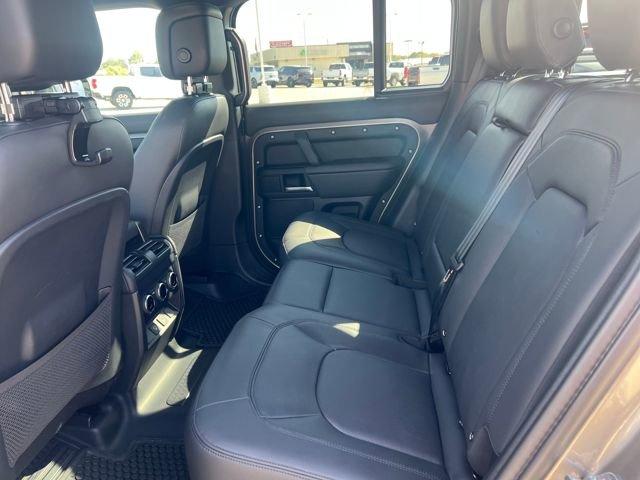 Used 2025 Land Rover Defender 110 X-Dynamic SE image 16