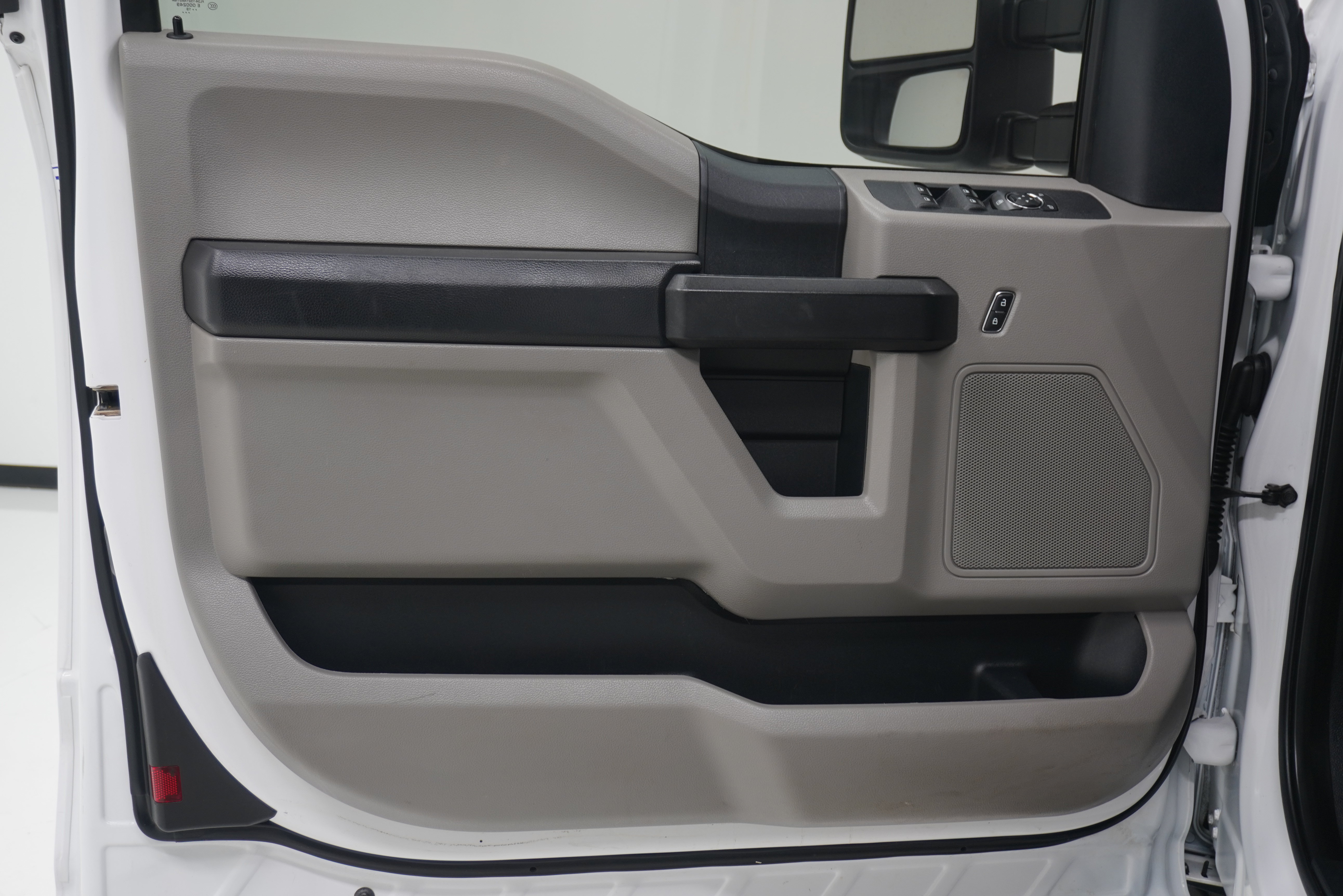 Used 2019 Ford F250 XL w/ Power Equipment Group AWD/4WD image 14