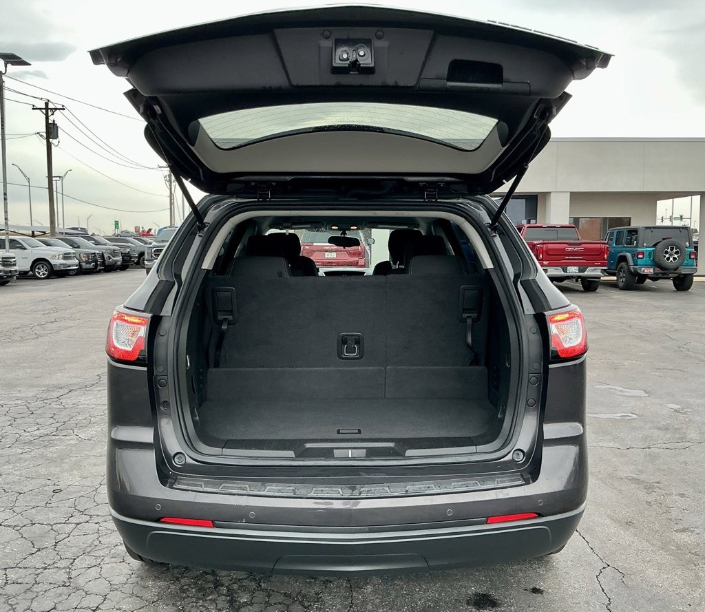 Used 2016 Chevrolet Traverse LT w/ Style and Technology Package image 19