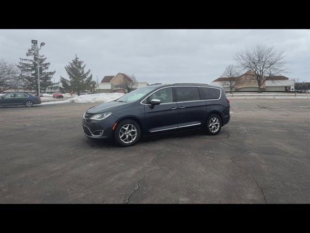 Used 2019 Chrysler Pacifica Limited image 29