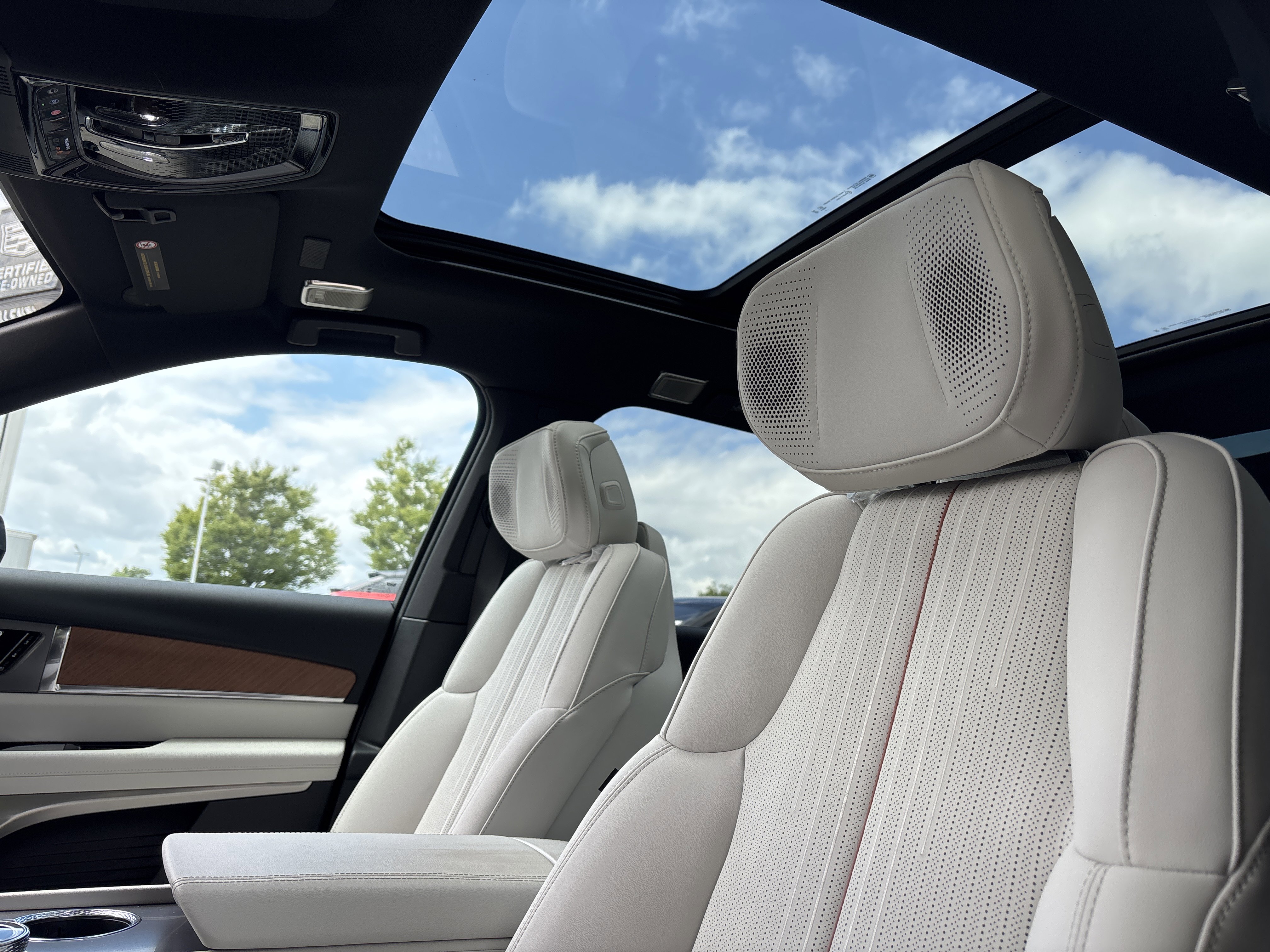 New 2026 Cadillac Vistiq Sport image 27