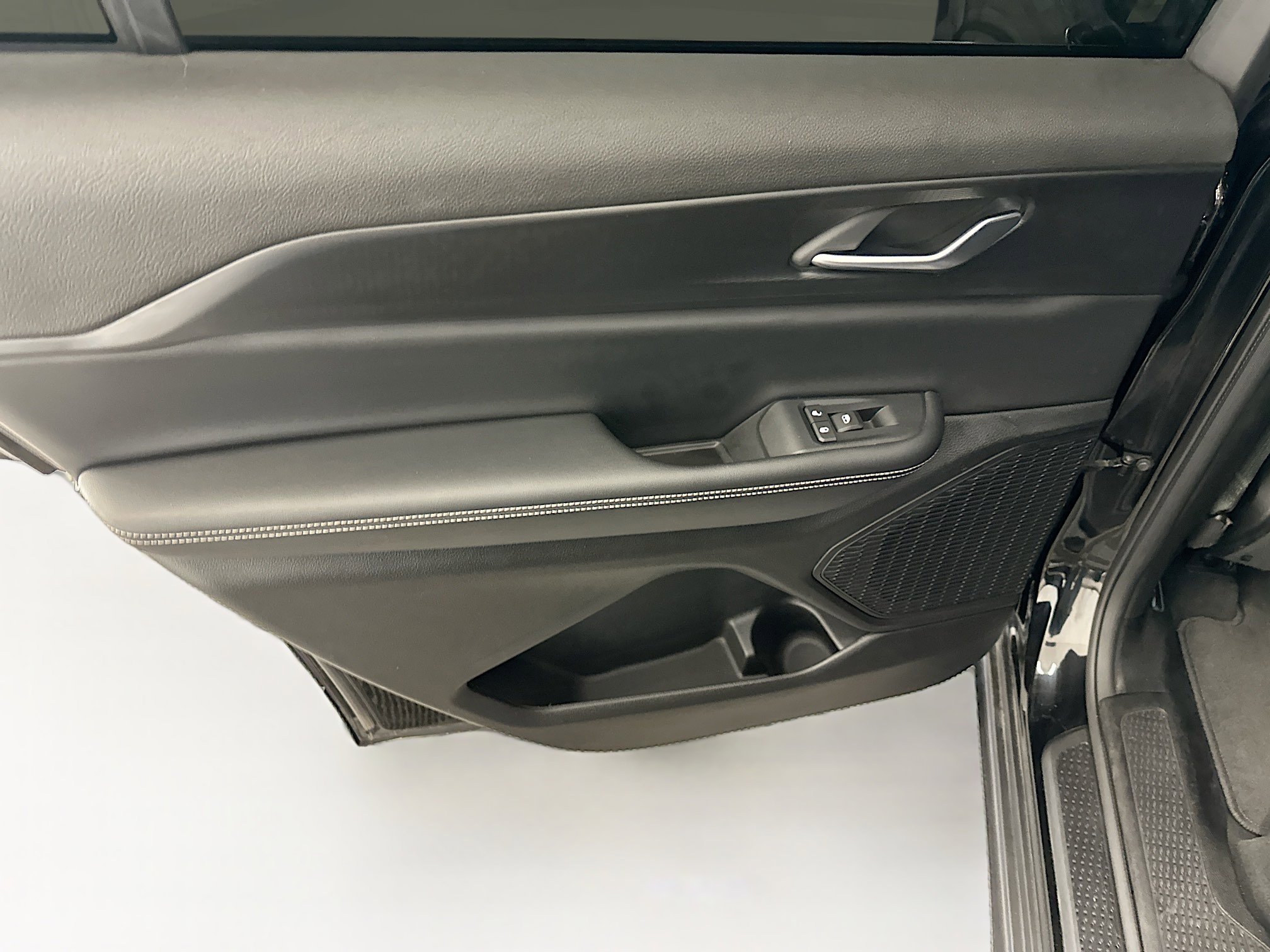 Used 2023 Jeep Grand Cherokee L Laredo image 28