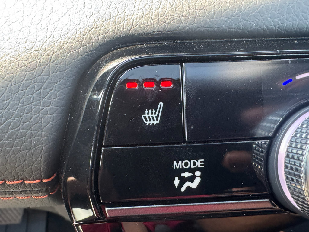 Used 2025 Honda Pilot TrailSport image 19