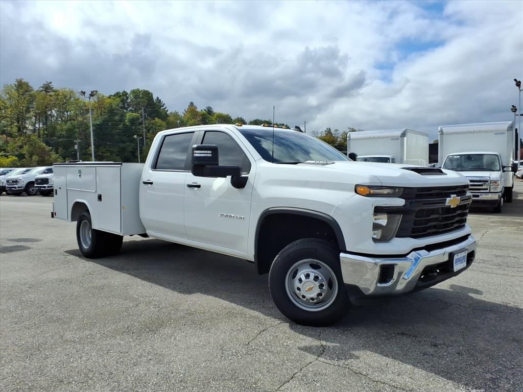 Used 2024 Chevrolet Silverado 3500 W/T w/ WT Convenience Package image 3