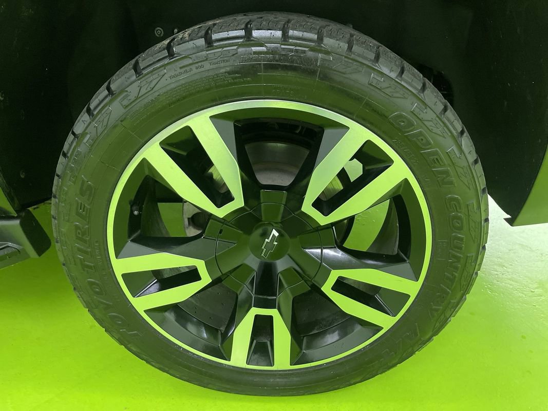 Used 2019 Chevrolet Tahoe Premier w/ RST 6.2L Performance Edition image 15