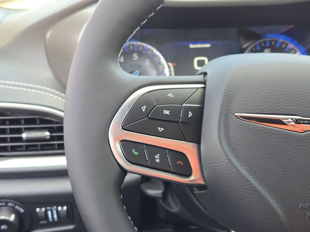 New 2026 Chrysler Pacifica Select image 32