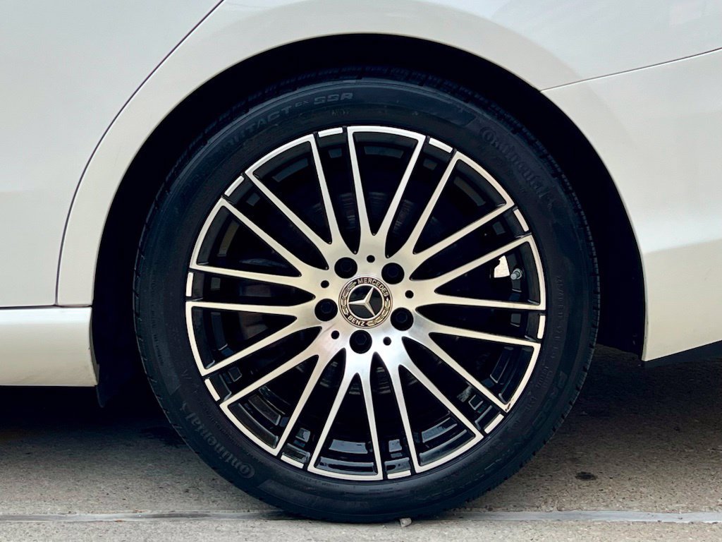Certified 2023 Mercedes-Benz C 300 4MATIC Sedan image 11