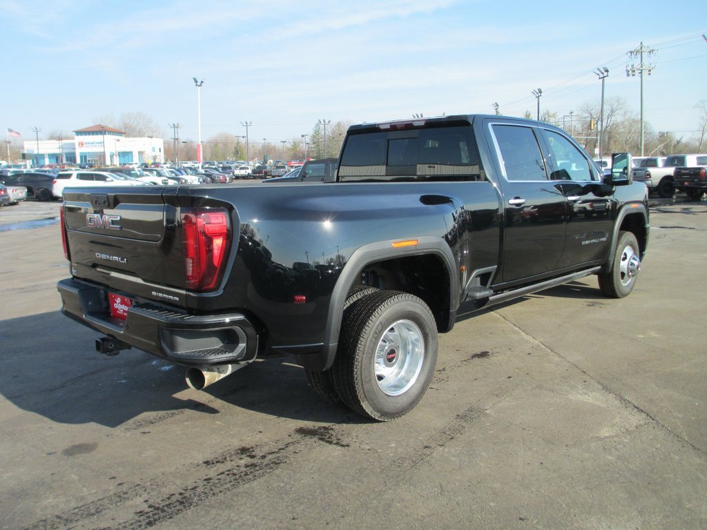 Certified 2023 GMC Sierra 3500 Denali w/ Denali Ultimate Package image 5
