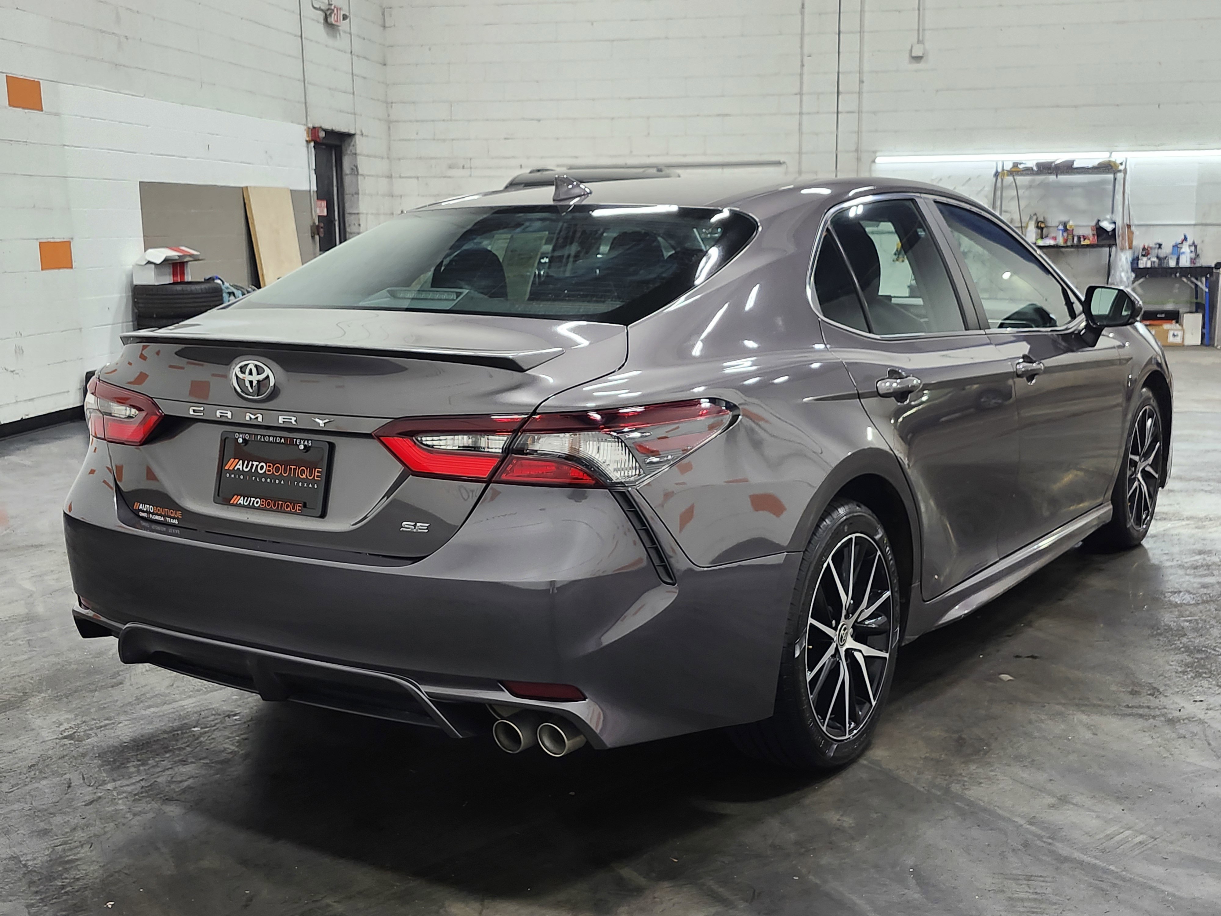 Used 2024 Toyota Camry SE w/ Convenience Package FWD image 10