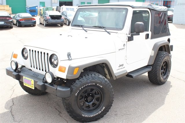 Used 2006 Jeep Wrangler Sport w/ 30" Tire & Wheel Group AWD/4WD image 2