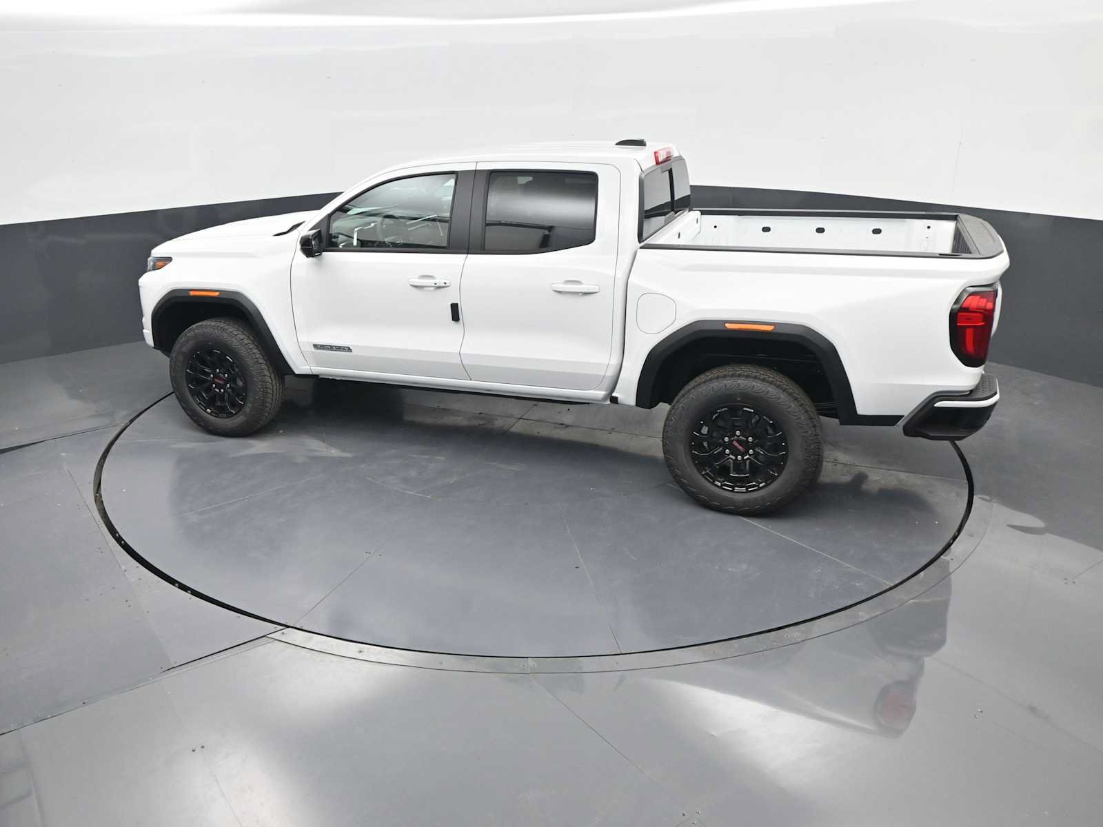 New 2026 GMC Canyon Elevation w/ Convenience Package RWD image 29