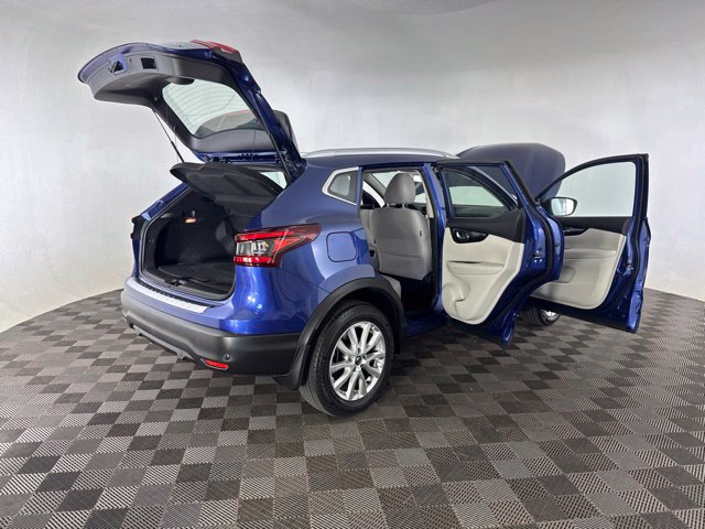 Used 2022 Nissan Rogue Sport SV FWD image 14