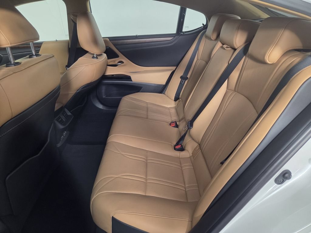 Used 2023 Lexus ES 350 Ultra Luxury w/ Accessory Package (Z1) FWD image 22