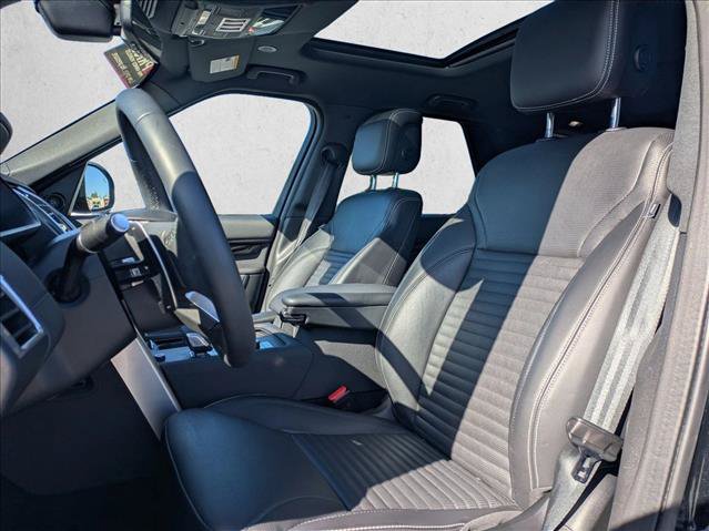 Certified 2025 Land Rover Discovery S AWD/4WD image 17