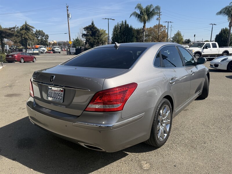 Used 2011 Hyundai Equus Signature RWD image 7