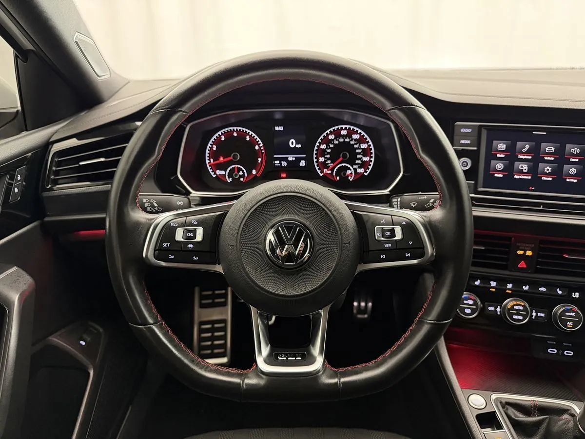 Used 2021 Volkswagen Jetta GLI FWD image 10
