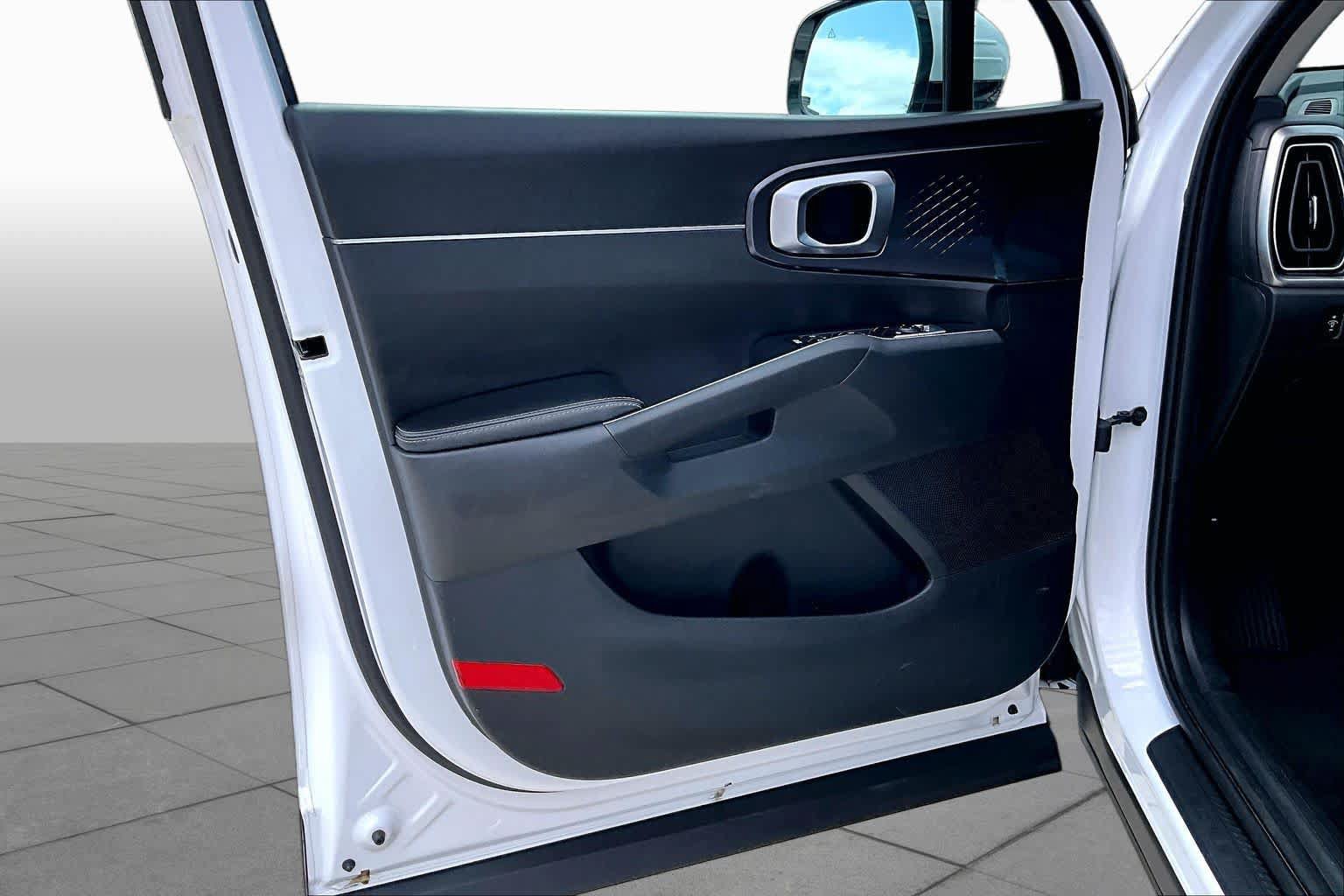 Certified 2024 Kia Sorento S FWD image 20