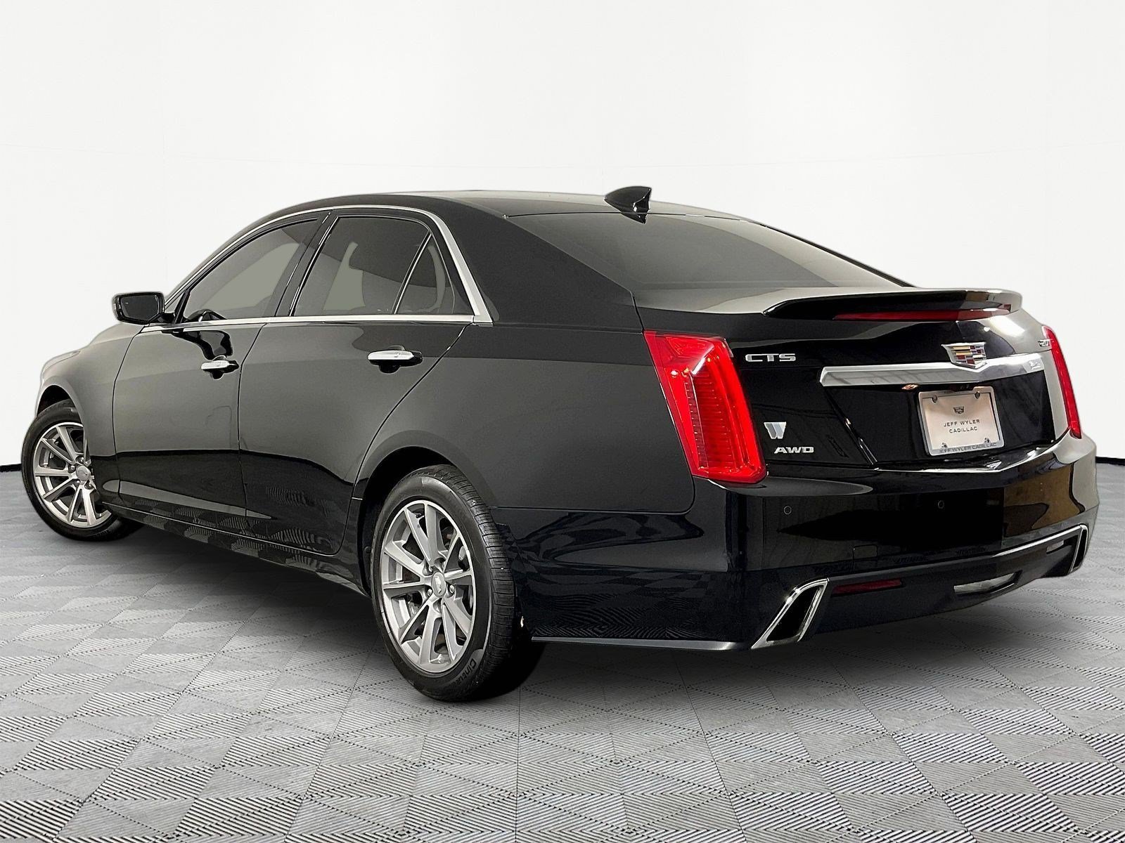 Used 2018 Cadillac CTS Luxury AWD/4WD image 4