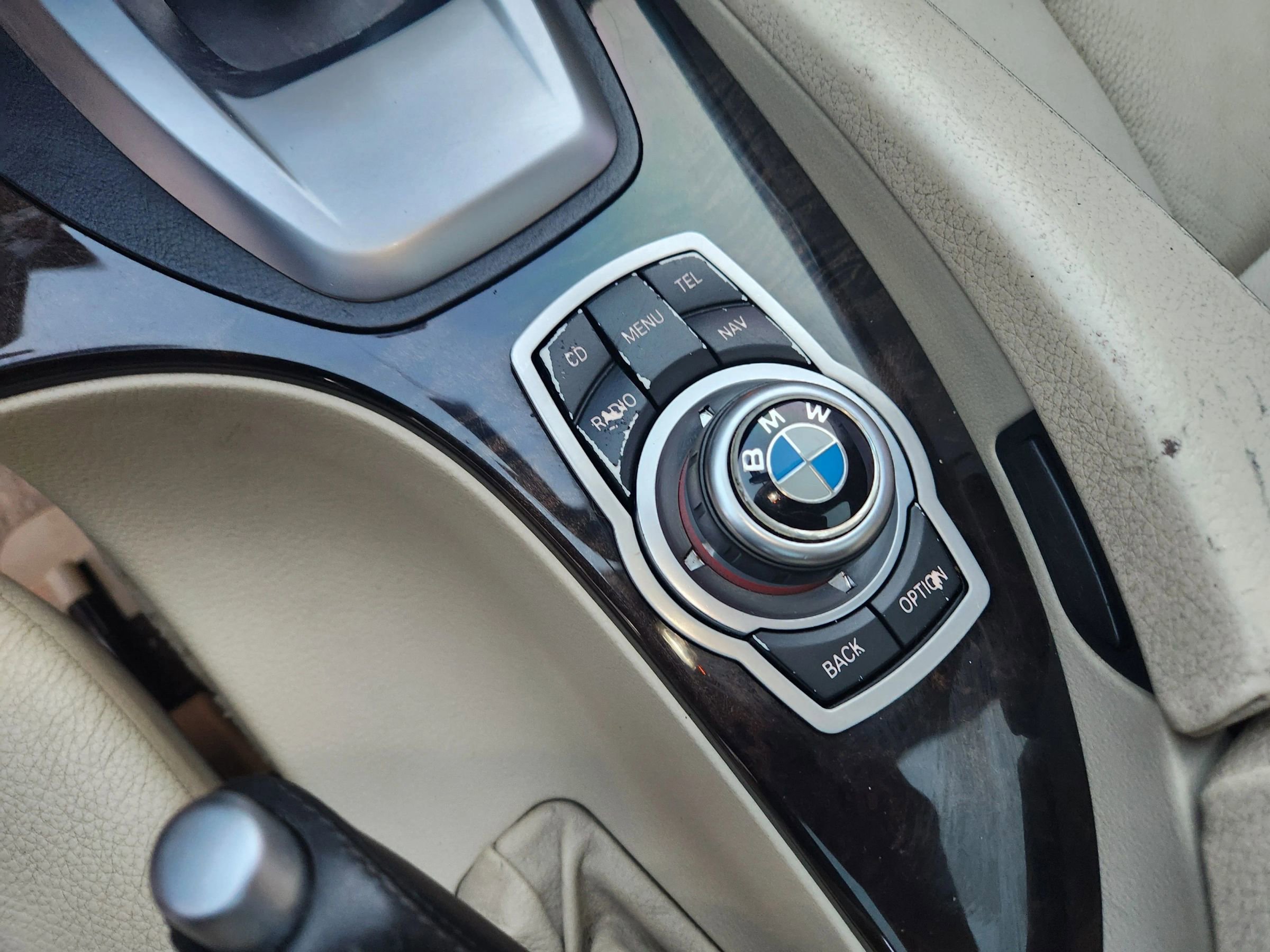 Used 2009 BMW 528i xDrive Sedan image 30