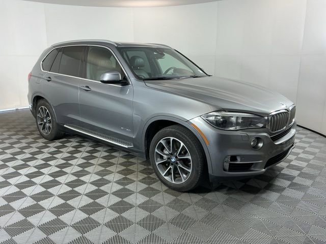 Used 2018 BMW X5 xDrive50i w/ Dynamic Handling Package image 3