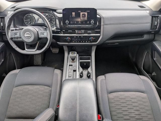 Used 2025 Nissan Pathfinder SV FWD image 19