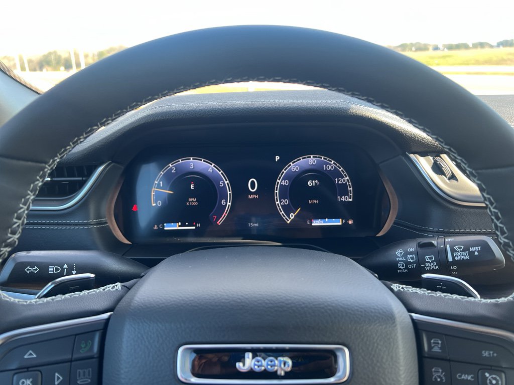 New 2025 Jeep Grand Cherokee Limited w/ Luxury Tech Group II AWD/4WD image 10